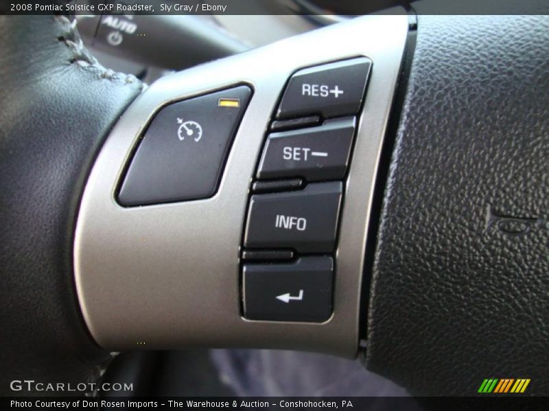 Controls of 2008 Solstice GXP Roadster