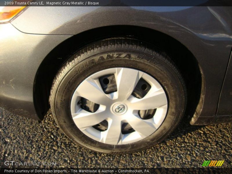 Magnetic Gray Metallic / Bisque 2009 Toyota Camry LE