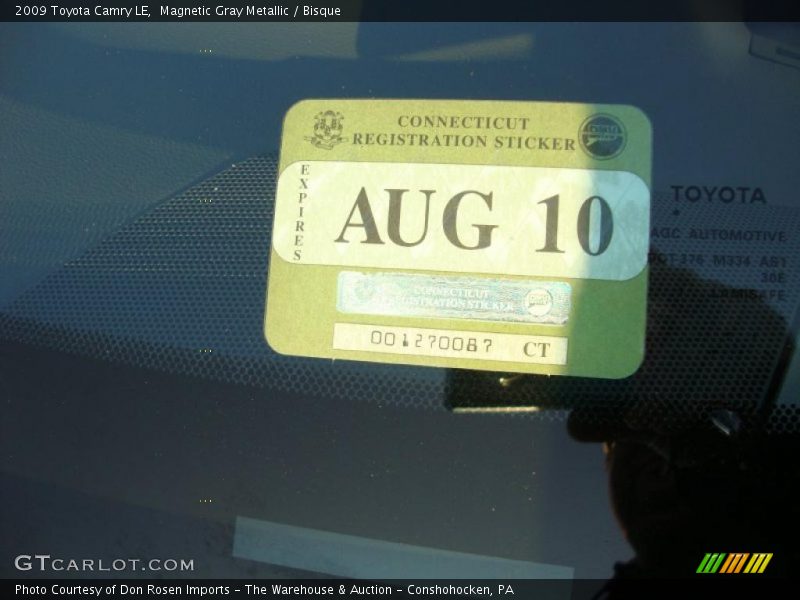 Magnetic Gray Metallic / Bisque 2009 Toyota Camry LE