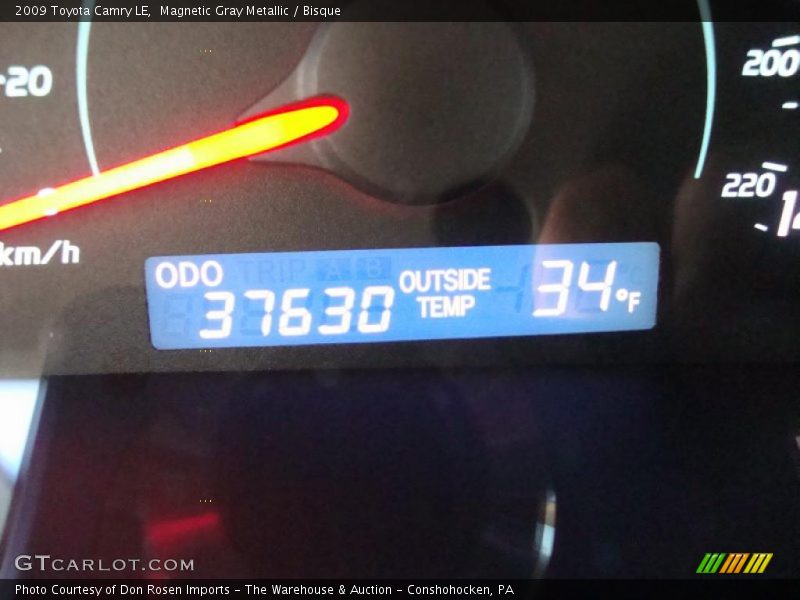 Magnetic Gray Metallic / Bisque 2009 Toyota Camry LE