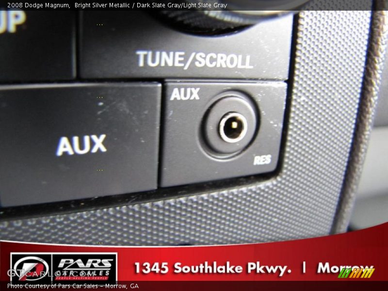 Bright Silver Metallic / Dark Slate Gray/Light Slate Gray 2008 Dodge Magnum