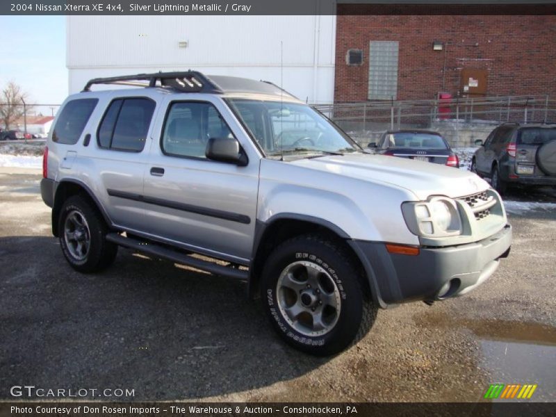 Silver Lightning Metallic / Gray 2004 Nissan Xterra XE 4x4