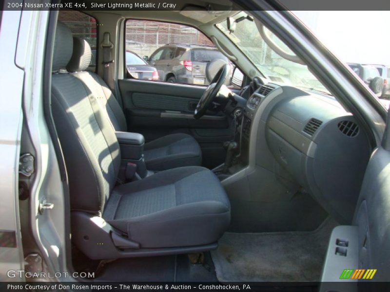 Silver Lightning Metallic / Gray 2004 Nissan Xterra XE 4x4