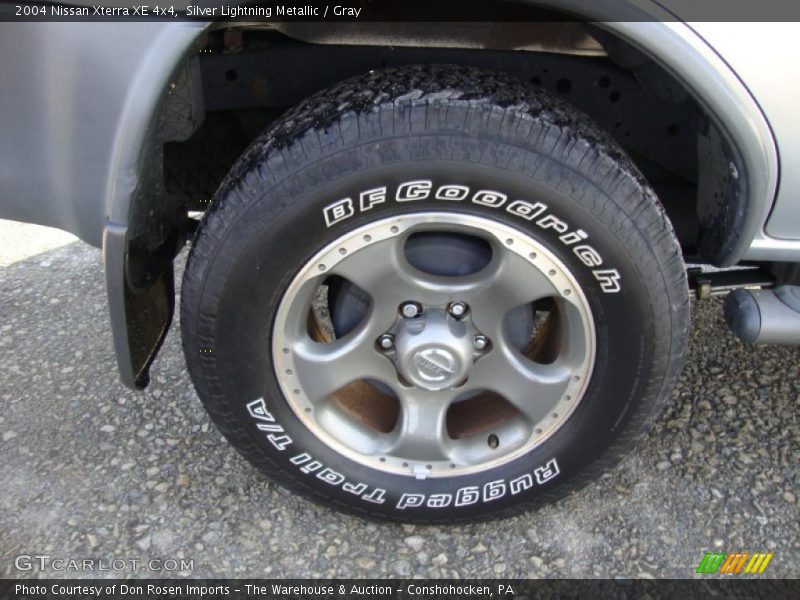 Silver Lightning Metallic / Gray 2004 Nissan Xterra XE 4x4