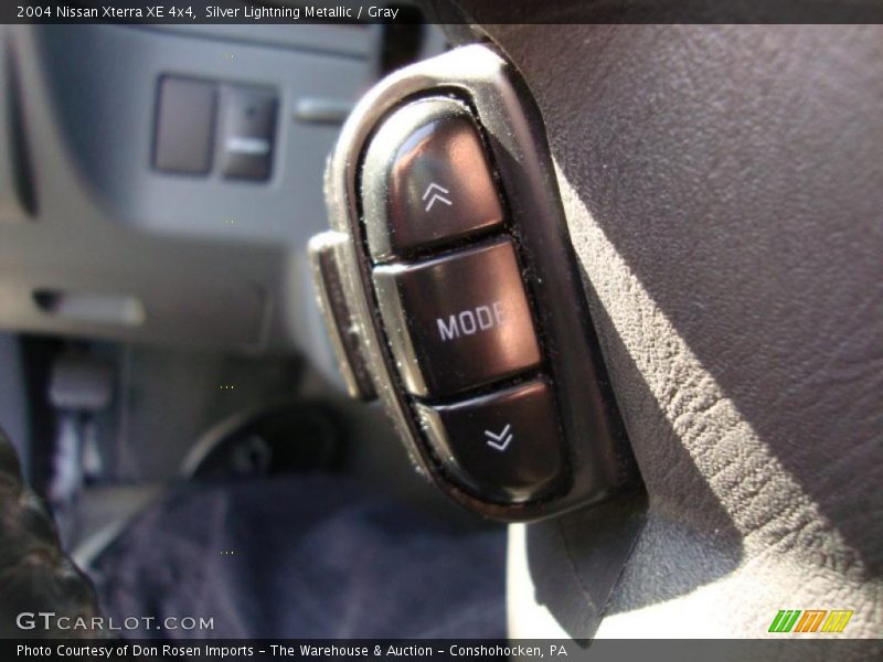 Silver Lightning Metallic / Gray 2004 Nissan Xterra XE 4x4