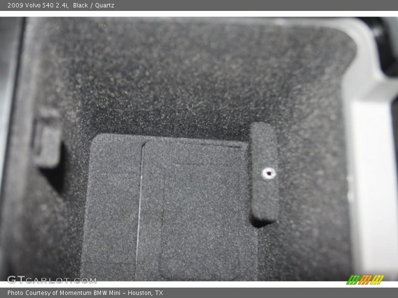 Black / Quartz 2009 Volvo S40 2.4i