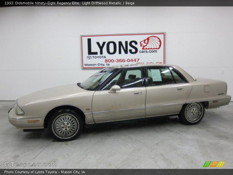 Light Driftwood Metallic / Beige 1993 Oldsmobile Ninety-Eight Regency Elite