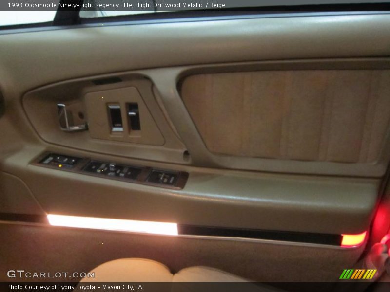 Light Driftwood Metallic / Beige 1993 Oldsmobile Ninety-Eight Regency Elite