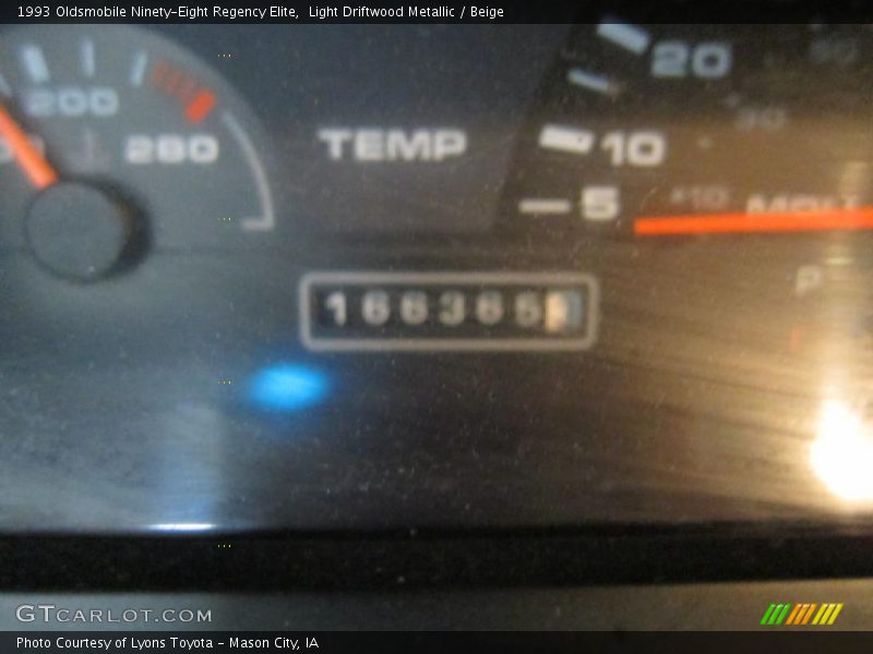 Light Driftwood Metallic / Beige 1993 Oldsmobile Ninety-Eight Regency Elite