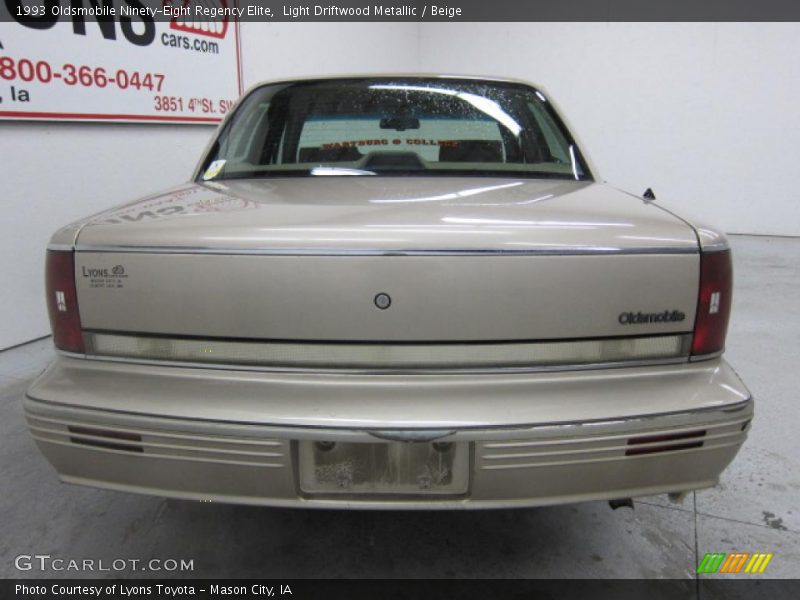 Light Driftwood Metallic / Beige 1993 Oldsmobile Ninety-Eight Regency Elite