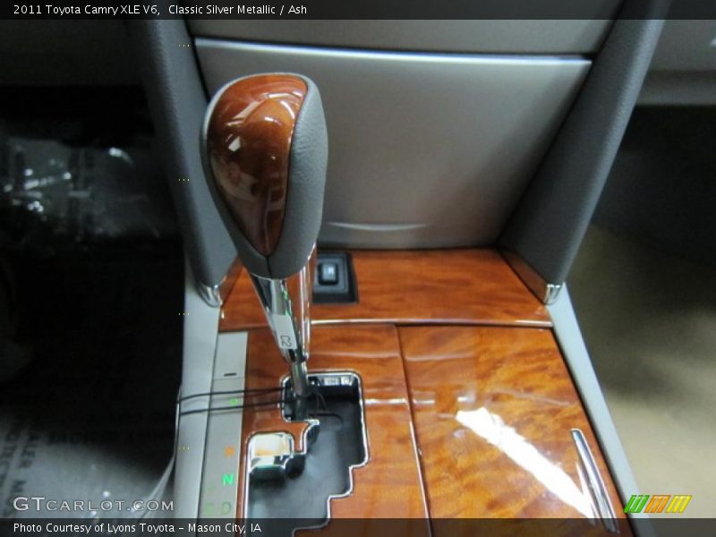 Classic Silver Metallic / Ash 2011 Toyota Camry XLE V6
