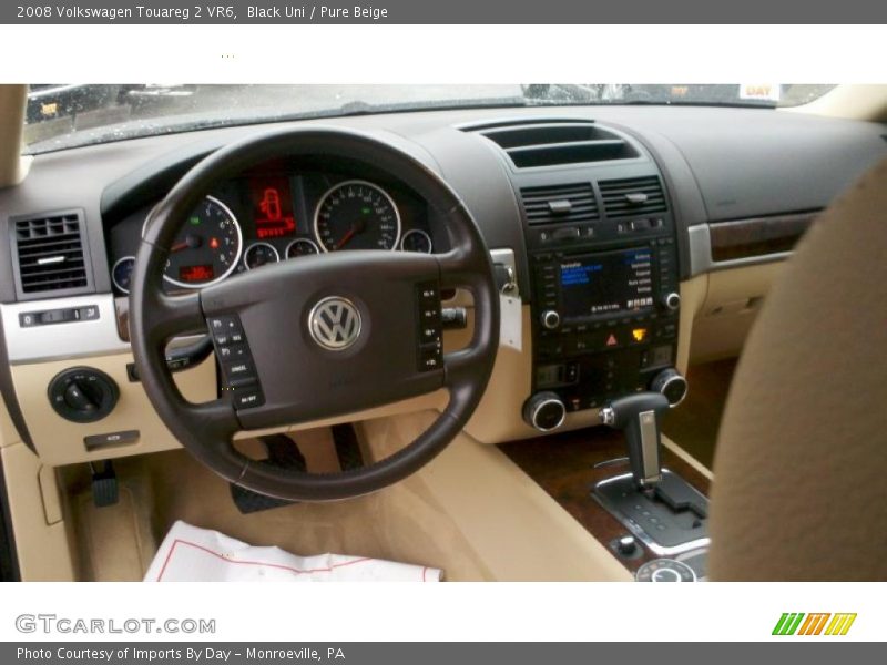 Black Uni / Pure Beige 2008 Volkswagen Touareg 2 VR6
