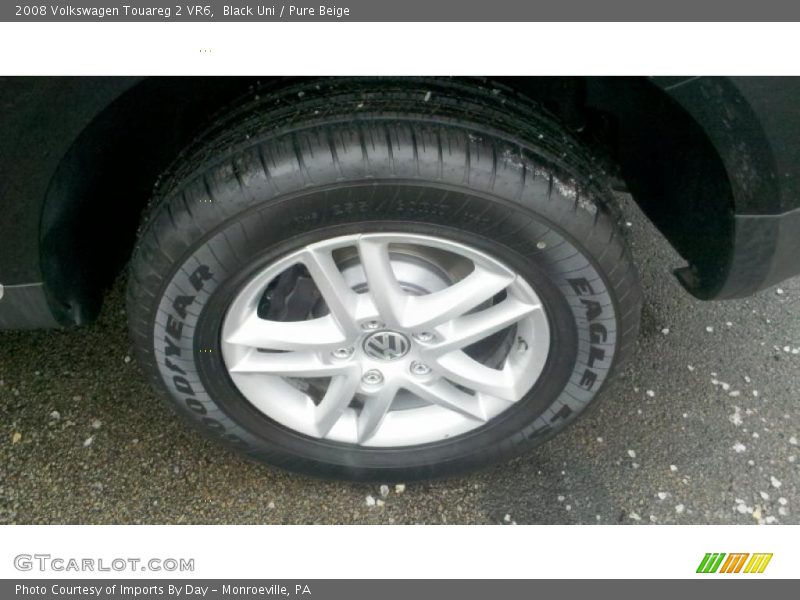 Black Uni / Pure Beige 2008 Volkswagen Touareg 2 VR6