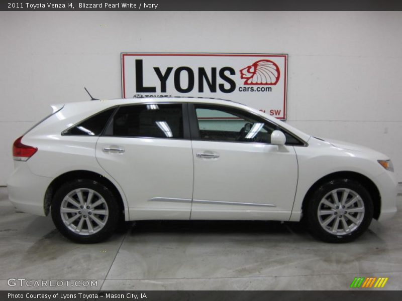 Blizzard Pearl White / Ivory 2011 Toyota Venza I4