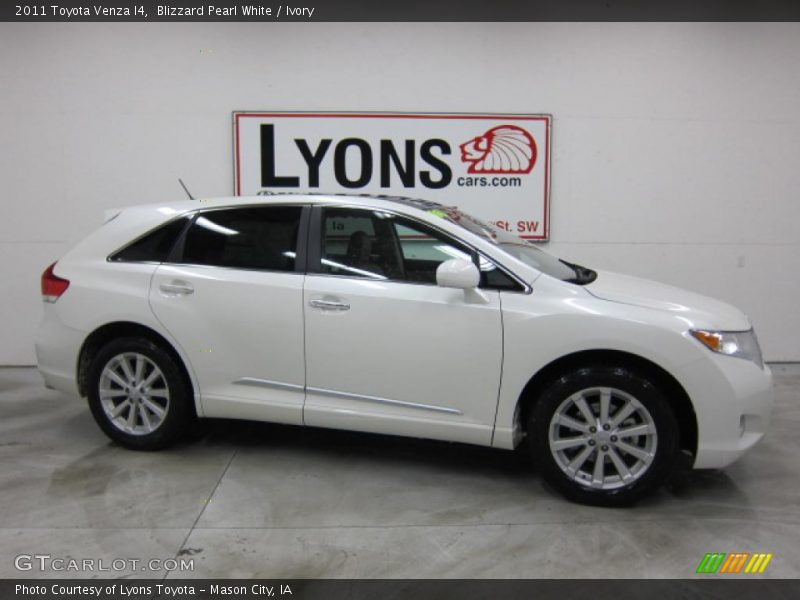 Blizzard Pearl White / Ivory 2011 Toyota Venza I4