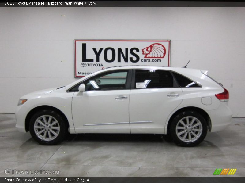 Blizzard Pearl White / Ivory 2011 Toyota Venza I4
