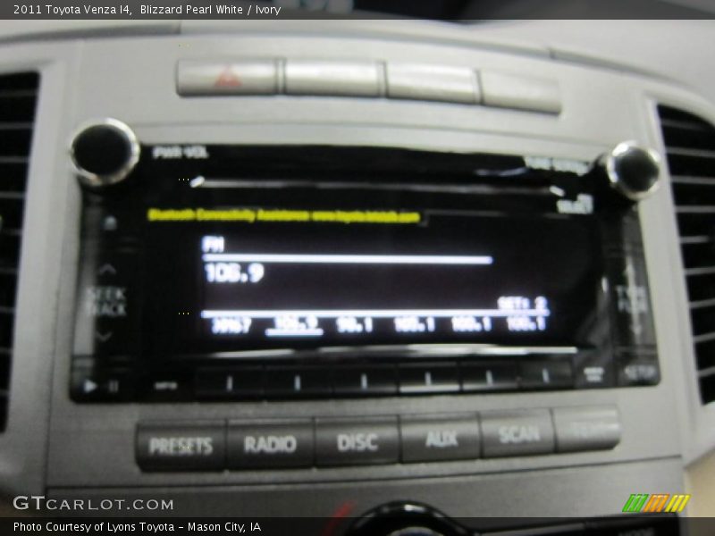 Blizzard Pearl White / Ivory 2011 Toyota Venza I4