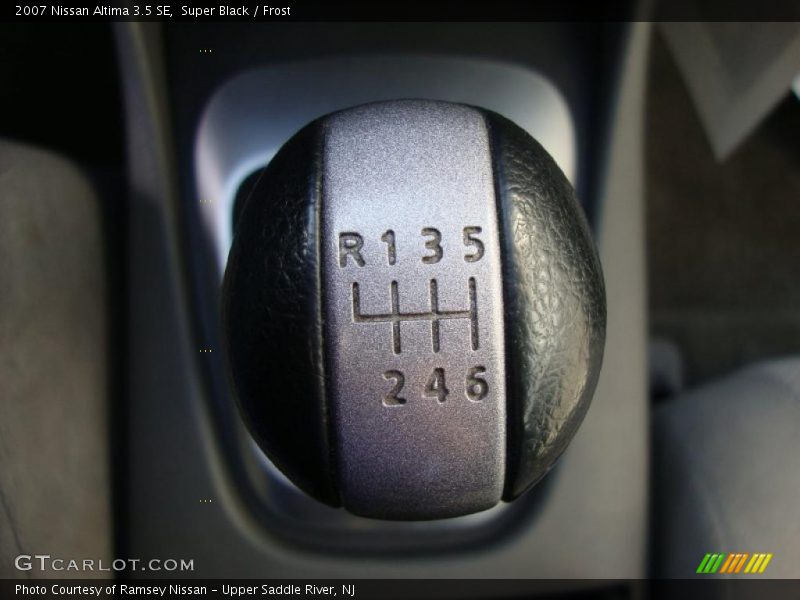 Super Black / Frost 2007 Nissan Altima 3.5 SE