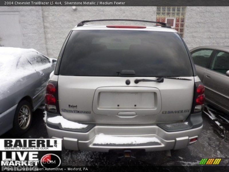 Silverstone Metallic / Medium Pewter 2004 Chevrolet TrailBlazer LS 4x4