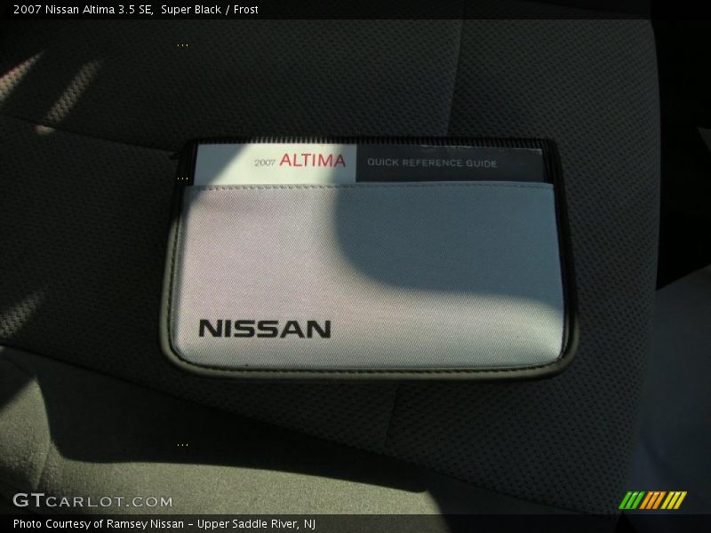 Super Black / Frost 2007 Nissan Altima 3.5 SE