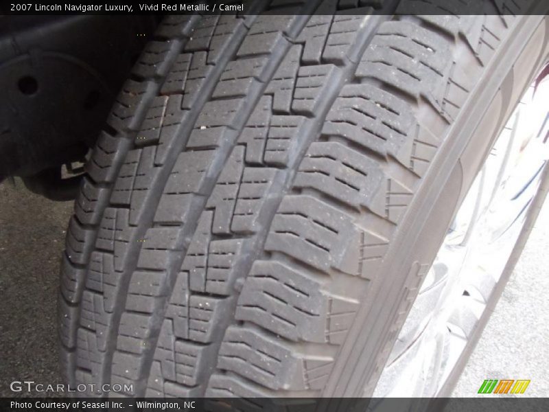 Vivid Red Metallic / Camel 2007 Lincoln Navigator Luxury