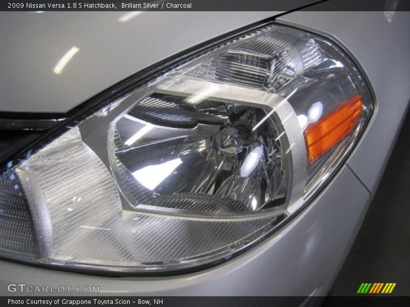 Brillant Silver / Charcoal 2009 Nissan Versa 1.8 S Hatchback