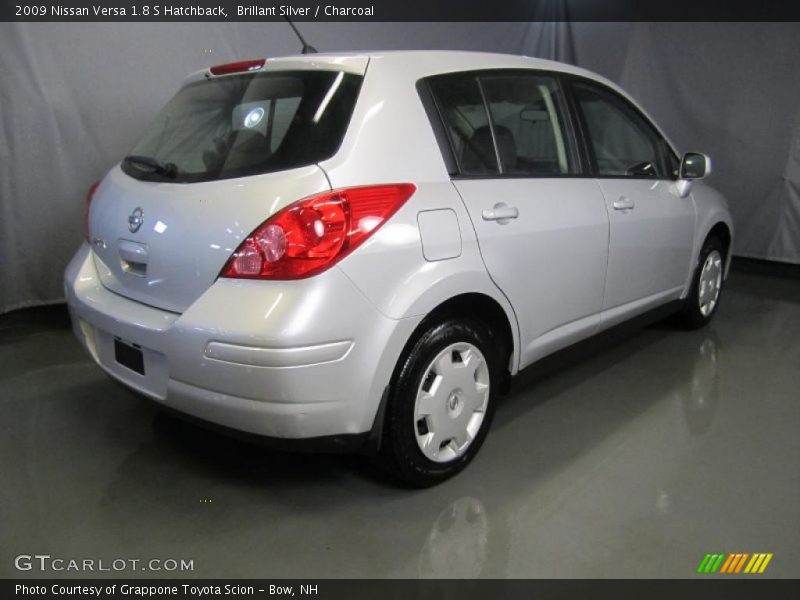 Brillant Silver / Charcoal 2009 Nissan Versa 1.8 S Hatchback