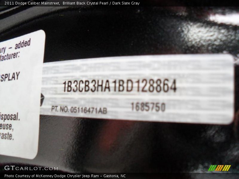 Brilliant Black Crystal Pearl / Dark Slate Gray 2011 Dodge Caliber Mainstreet