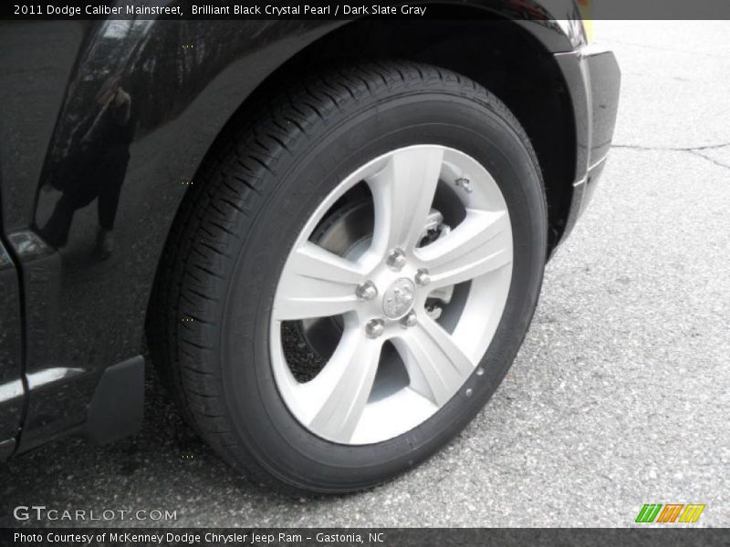 Brilliant Black Crystal Pearl / Dark Slate Gray 2011 Dodge Caliber Mainstreet