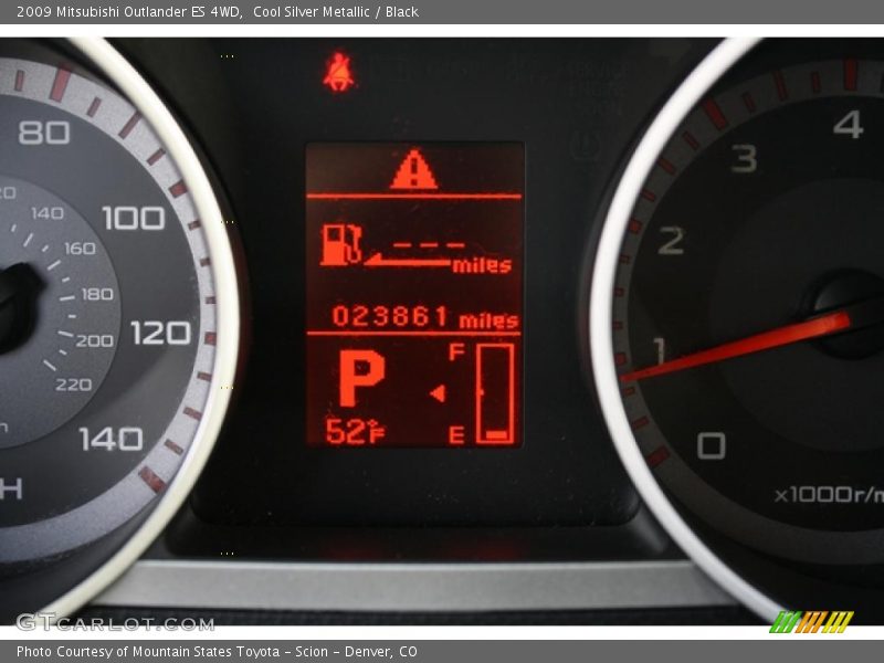 Cool Silver Metallic / Black 2009 Mitsubishi Outlander ES 4WD