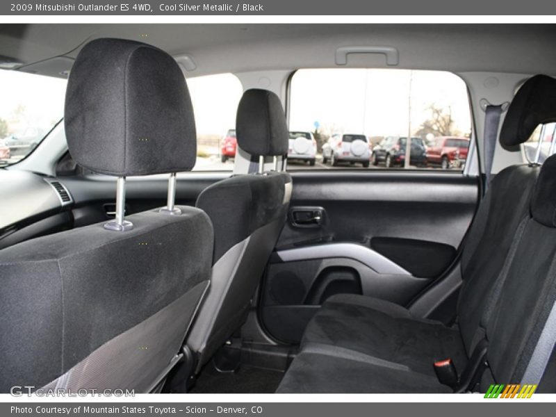  2009 Outlander ES 4WD Black Interior