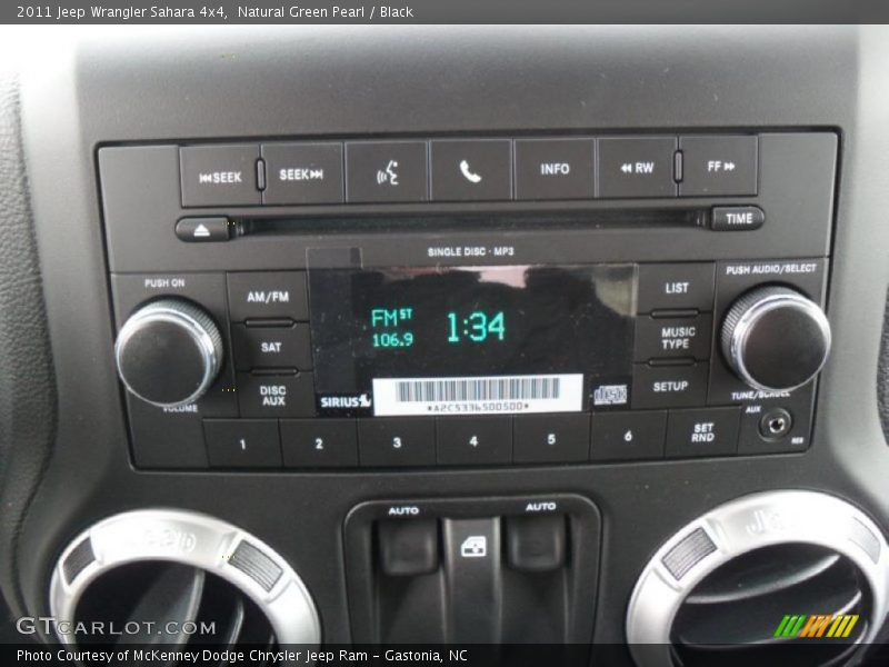 Controls of 2011 Wrangler Sahara 4x4