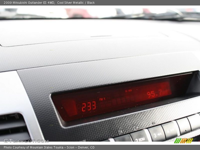 Cool Silver Metallic / Black 2009 Mitsubishi Outlander ES 4WD