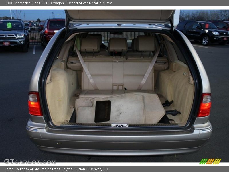  2000 E 320 Wagon Trunk
