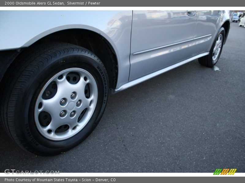 Silvermist / Pewter 2000 Oldsmobile Alero GL Sedan