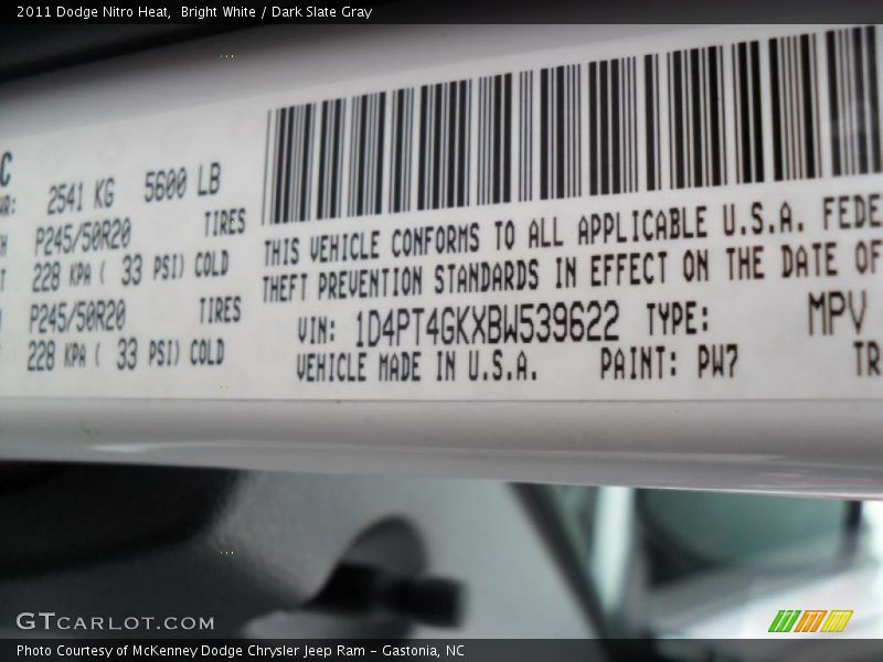 Bright White / Dark Slate Gray 2011 Dodge Nitro Heat