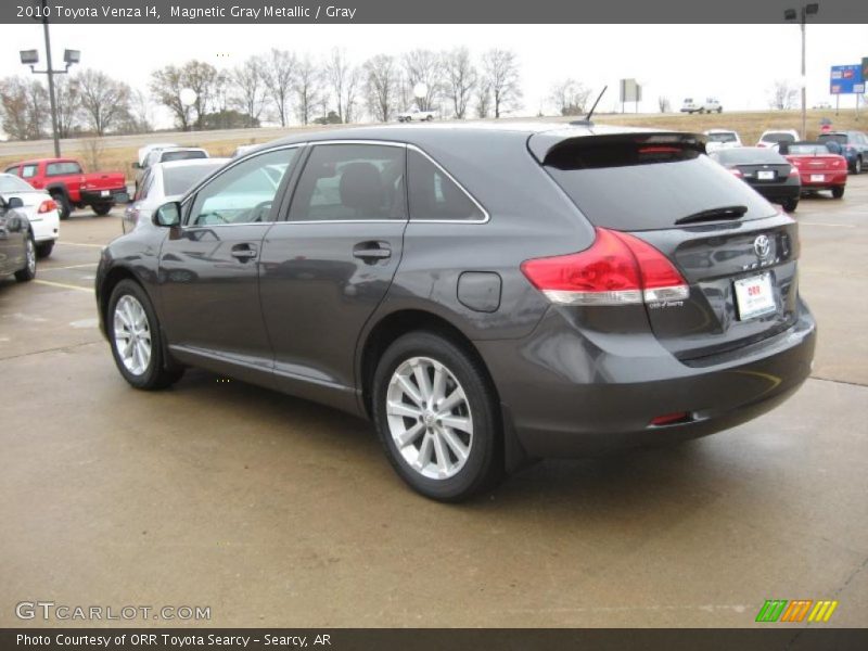 Magnetic Gray Metallic / Gray 2010 Toyota Venza I4