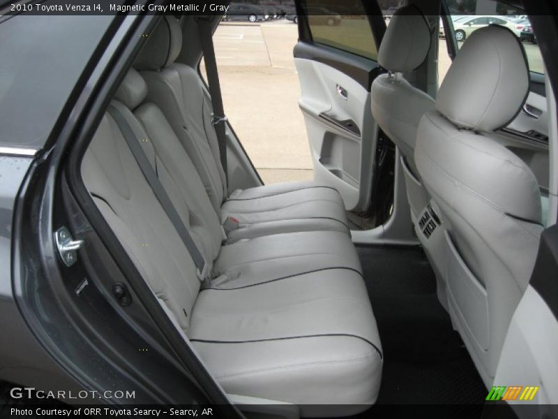 Magnetic Gray Metallic / Gray 2010 Toyota Venza I4