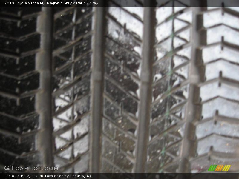 Magnetic Gray Metallic / Gray 2010 Toyota Venza I4