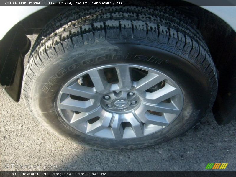 Radiant Silver Metallic / Steel 2010 Nissan Frontier LE Crew Cab 4x4