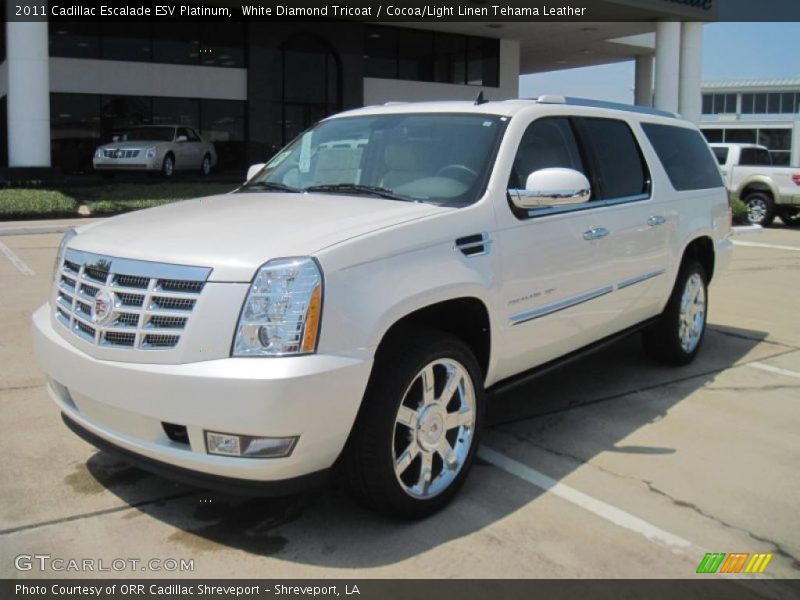 Front 3/4 View of 2011 Escalade ESV Platinum