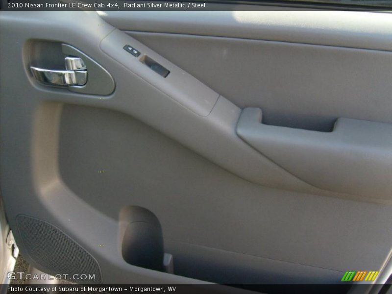 Radiant Silver Metallic / Steel 2010 Nissan Frontier LE Crew Cab 4x4