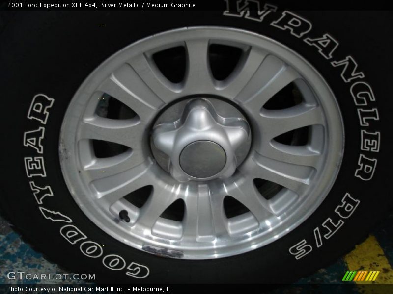 Silver Metallic / Medium Graphite 2001 Ford Expedition XLT 4x4