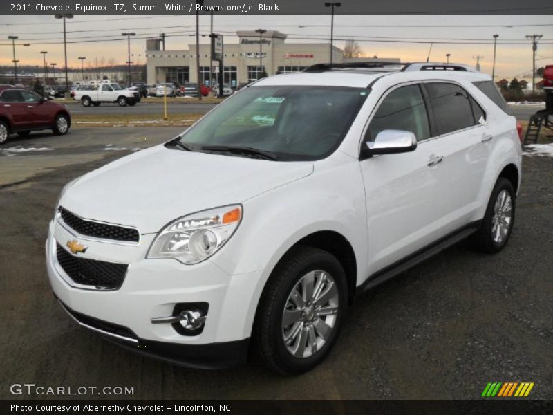 Front 3/4 View of 2011 Equinox LTZ