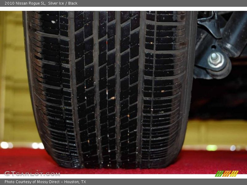 Silver Ice / Black 2010 Nissan Rogue SL