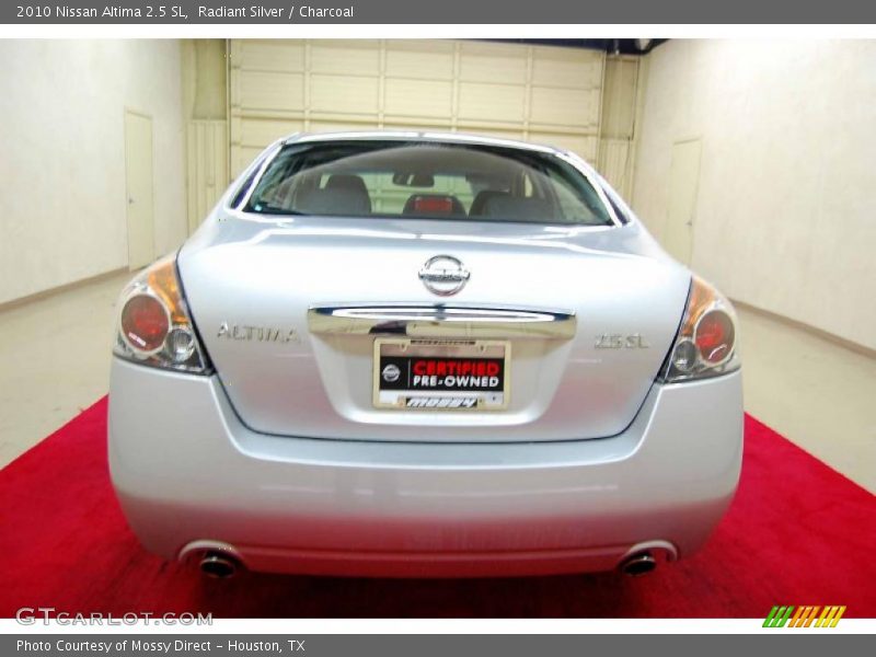 Radiant Silver / Charcoal 2010 Nissan Altima 2.5 SL