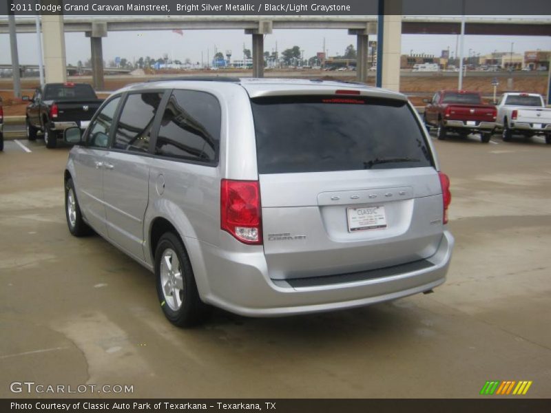 Bright Silver Metallic / Black/Light Graystone 2011 Dodge Grand Caravan Mainstreet