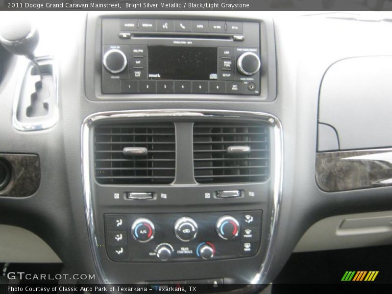 Bright Silver Metallic / Black/Light Graystone 2011 Dodge Grand Caravan Mainstreet