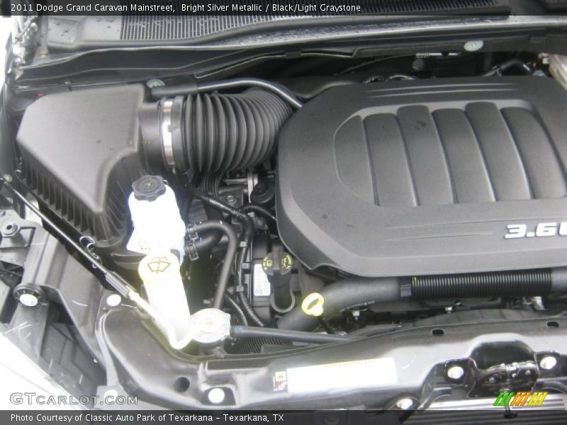 Bright Silver Metallic / Black/Light Graystone 2011 Dodge Grand Caravan Mainstreet