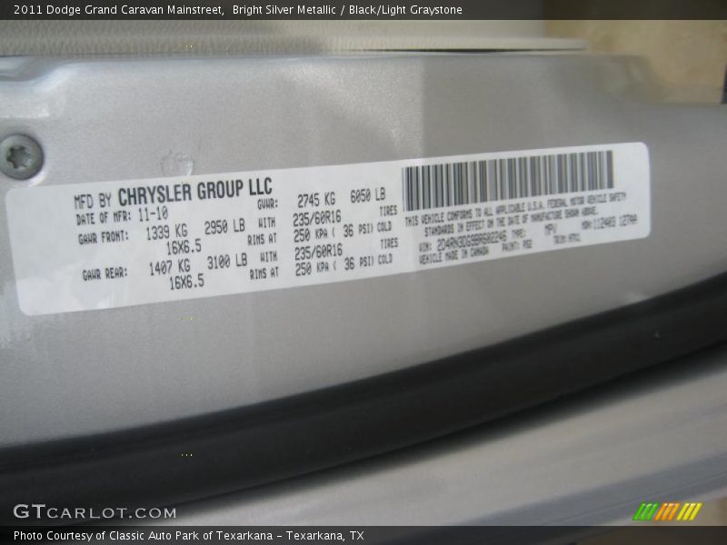 Bright Silver Metallic / Black/Light Graystone 2011 Dodge Grand Caravan Mainstreet